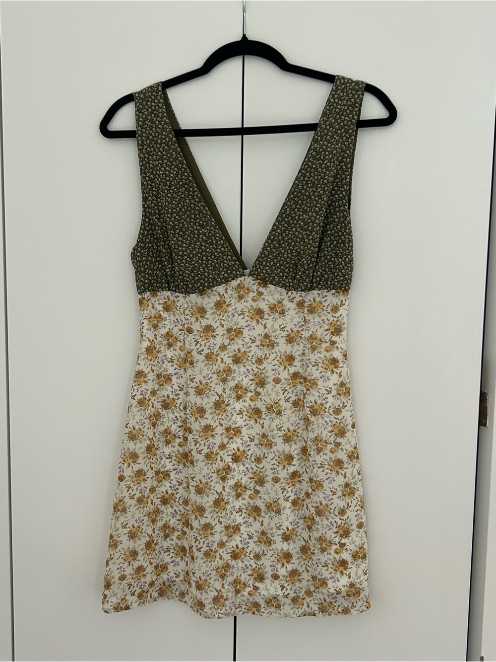 Olive & Cream Floral V-Neck Sundress